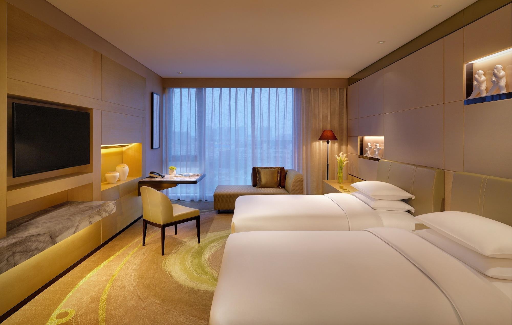 Hyatt Regency Tianjin East Hotel Exterior photo